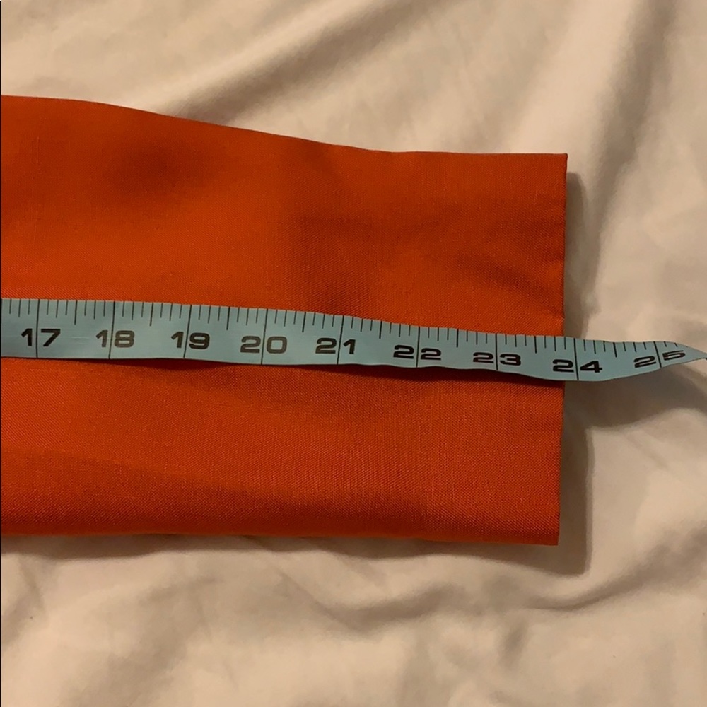 Clothes - Picture 7 of 10